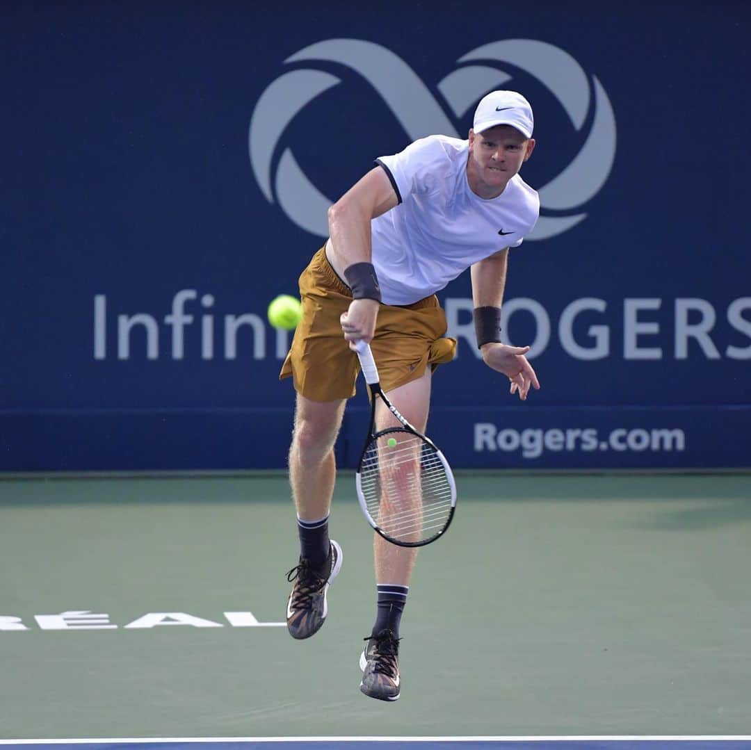 カイル・エドマンドさんのインスタグラム写真 - (カイル・エドマンドInstagram)「Great atmosphere last night @couperogers Ready for Round ✌🏼 #rogerscup #montreal #tennistv #atp」8月7日 18時04分 - kyle.edmund