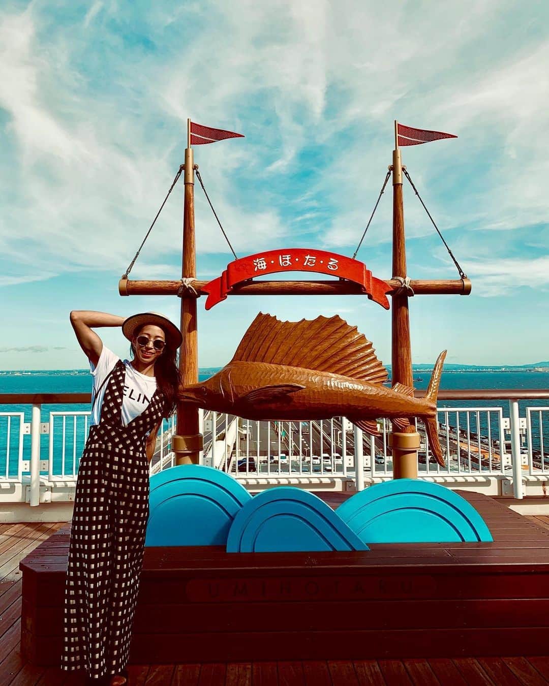 野口啓代のインスタグラム：「day off🐬🐠🐳* * * レスト日ってなぜか海見たくなるのよねー🏄‍♀️✨ 夏の空と海が最高に好き⛱ #実は初めてかも  #海ほたる からの。温泉で交代浴♨️ 5往復したから回復するかな？😂←今日の本命ここ」