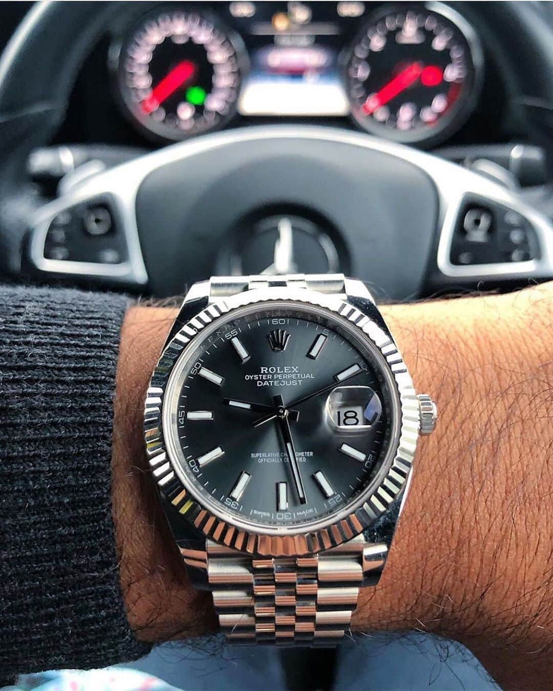 Daily Watchさんのインスタグラム写真 - (Daily WatchInstagram)「Mercedes x Rolex Datejust on jubilee bracelet. Great combo! Photo by @mrwatch85」8月7日 18時40分 - dailywatch