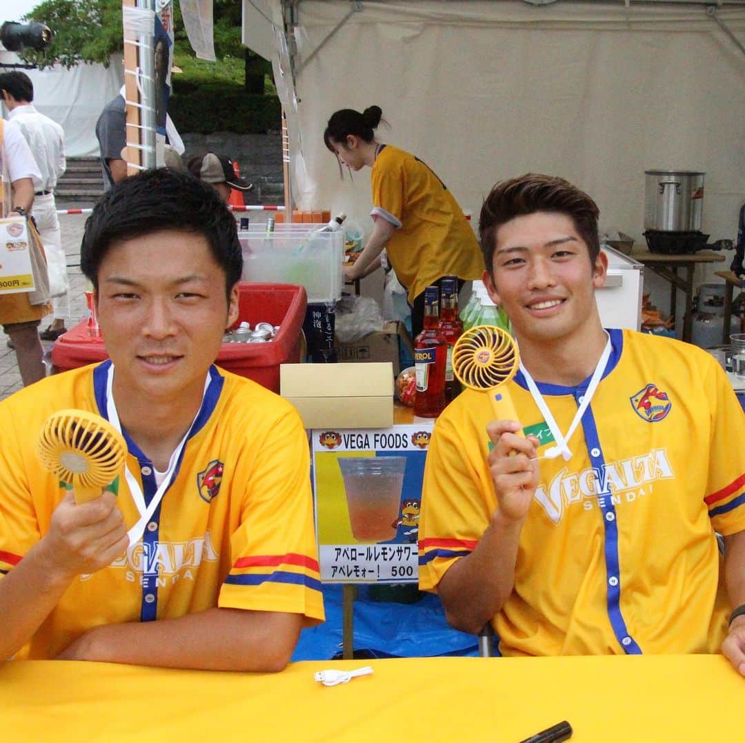 のインスタグラム：「8月7日 仙台七夕まつり サイン会 #ベガルタ仙台 #仙台 #サッカー #Jリーグ #2019シーズン #スローガン #ReVolution #椎橋慧也 #5番 #道渕諒平 #18番 #仙台七夕まつり」