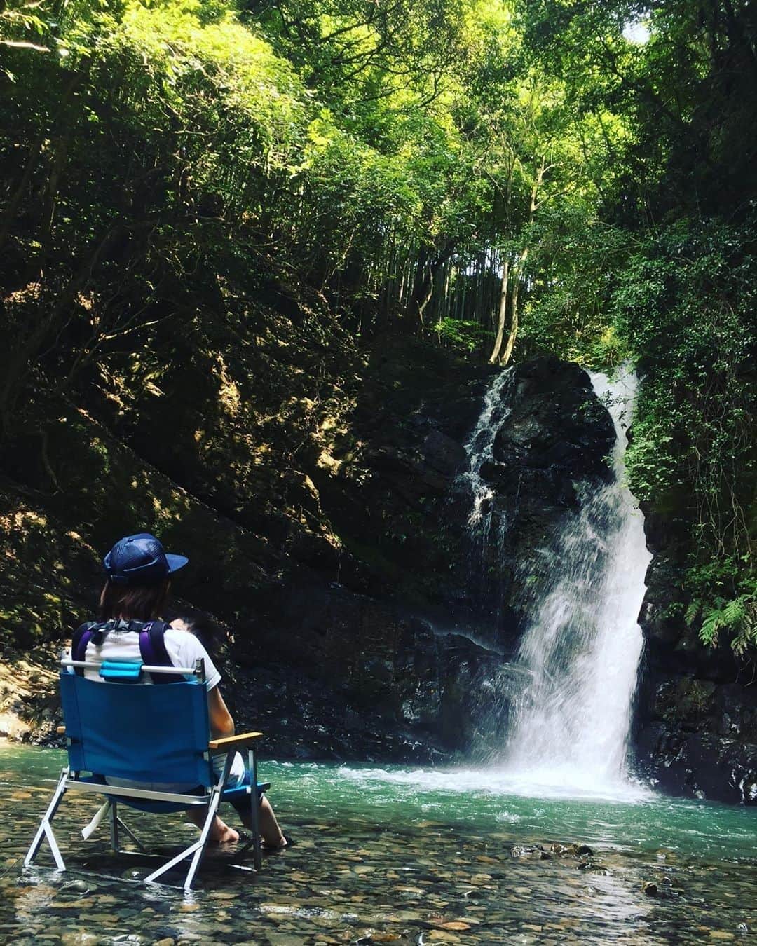 Coleman Japanのインスタグラム：「暑い夏には、水辺の #チェアリング がサイコー！ ・ 📷： @masanori_oda さん 素敵なお写真ありがとうございました✨ ・ ━━━━━━━━━━━━━━━ #私のコールマン を付けて投稿して頂いた中から素敵なお写真は、コールマン公式SNSでご紹介させて頂きます♪ ━━━━━━━━━━━━━━━」