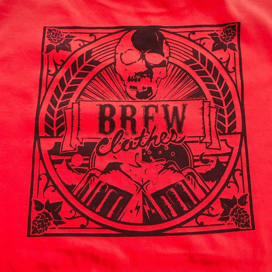 中村貴之さんのインスタグラム写真 - (中村貴之Instagram)「赤Tって悪くなくなくない。 @brewclothes  #skull #beer」8月7日 18時58分 - taka_brew