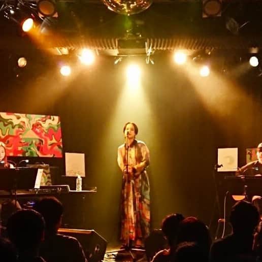 滴草由実のインスタグラム：「次のライブが決まりました♪ ☟☟☟☟☟☟☟☟☟☟☟☟☟☟☟☟☟☟☟☟☟ 【LIVE info】 ・ ・ ■タイトル：SOUL FLOWER ・ ■日程：2019年9月27日（金） ■時間：OPEN 18:00 START 18:30 ・ ・ ■会場：代官山 LOOP 〒150-0035  東京都渋谷区鉢山町13-12 B1 http://www.live-loop.com/ ・ ・ ■チケット： ＜前売＞￥3,000 ＜当日＞￥3,500 ※入場時にドリンク代が別途必要となります。 ・ ・ ・ ■LIVE： UEBO / KEI_HAYASHI / 滴草由実 / mahina　and more ※出演時間は決まり次第告知致します。 ・ ・ 【 LOOP WEB予約 】 ※先着受付となりますので、お早めにお求め下さい。 ※入場順につきまして：先着順（当日並ばれた順）となります。 ※LOOP WEBよりご予約頂いた方には自動返信にて返信メールをお送り致します。 ※こちらからの自動返信確認（メール）のご連絡をもってご予約成立と致します。 電話番号・メールアドレスは正確にご記入ください。 ※携帯からメールの場合、ドメイン指定に sld-inc.com を追加していただくか[推奨]、 ドメイン指定を解除してくださいます様お願い申し上げます。  https://www.live-loop.com/daikanyama/6226/#reservation ・ ・ ＝＝＝＝＝＝＝＝＝＝＝＝＝＝＝＝＝＝＝＝＝＝＝＝＝ ■オフィシャルサイト：http://www.live-loop.com/ ■主催 / 企画制作： SLD Entertainment. Inc / LOOP ■お問い合わせ： SLD Entertainment. Inc Tel : 03-6277-5032 [月～土　12:00-19:00 ] ・ ・ #music #flower #sing #listen #soul #enjoy」