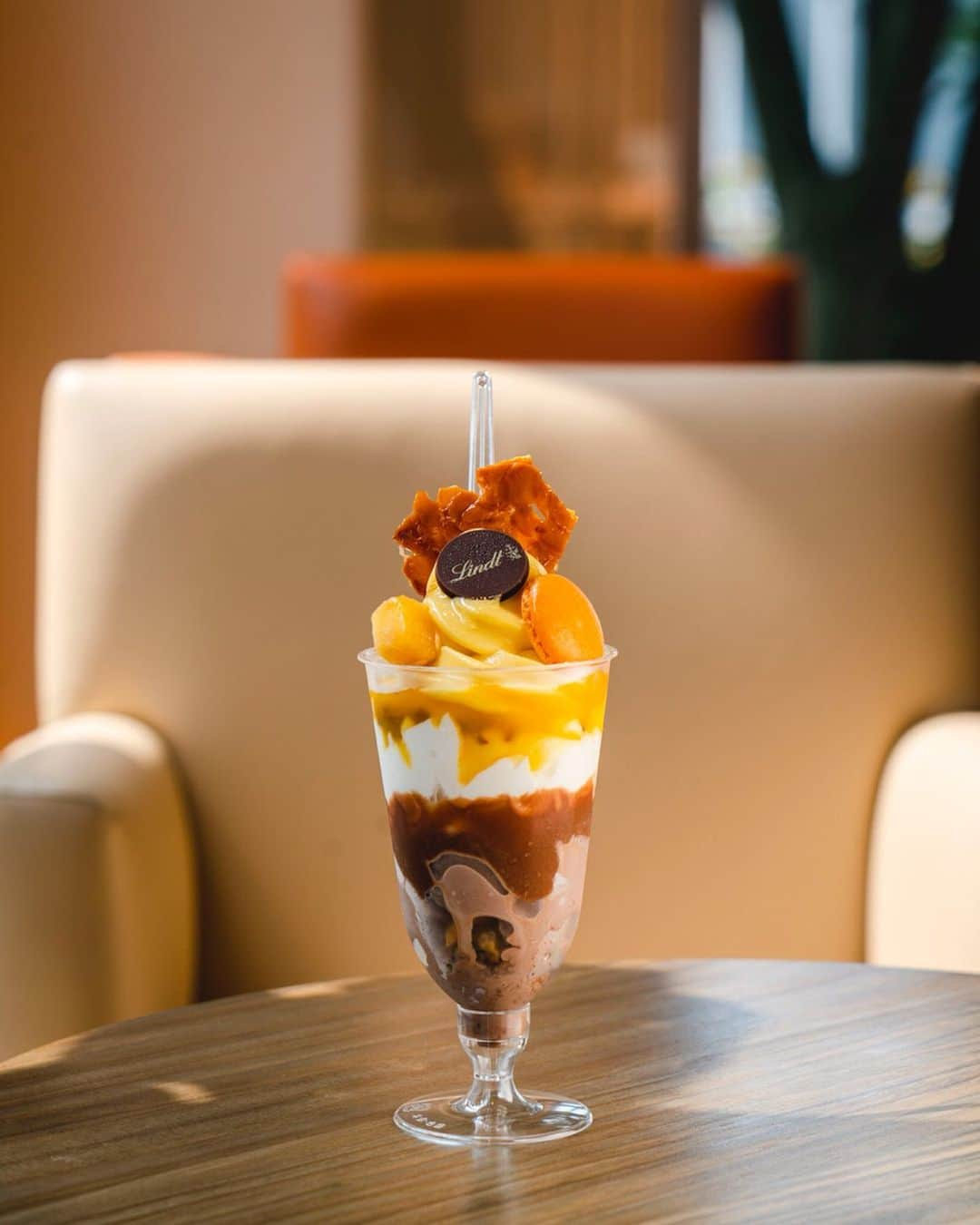 東急電鉄さんのインスタグラム写真 - (東急電鉄Instagram)「. The “Summer Chocolate Festival” at Lindt Chocolat Café is in full swing. There’s a new, summer exclusive menu as of Aug. 1st. One item, the “Lindt Chocolat Parfait Tropical” is bursting with the rich flavor of fruit nectars, tropical fruit soft cream and chocolate, paired with a topping of frozen mango or tropical fruits sauce. This chocolate parfait is overflowing with the flavor of real fruit juice, and ready for you to try. . 渋谷駅から徒歩1分の場所にある「リンツ・ショコラ・カフェ」では「サマーチョコレートフェスティバル」を開催中。 8/1から新たな夏限定のカフェメニューが始まりました。 "リンツ トロピカル ショコラパフェ"は、濃厚な果実味が味わえるトロピカルフルーツのソフトクリームショコラを中心に、フローズンマンゴーやトロピカルフルーツソースをふんだんに組み合わせた果実味溢れるショコラパフェです。 ぜひ味わってみてください。 . #リンツ #lindt #cafe #sweets #Chocolate #chocolat #japan #tokyo #shibuya #japanese #東京 #日本 #japanfocus #japantravel #japantrip #instagramjapan #japan🇯🇵 #japan_vacations #ilovejapan #lovejapan #nippon #instajapan #lovers_nippon #ig_japan #visitjapanjp #visitjapan #team_jp_ #discoverjapan #travelgram #travel」8月7日 19時04分 - tokyu_railways