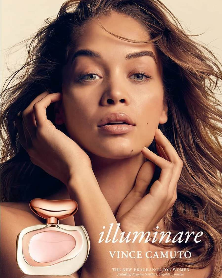 ジャスミン・サンダースさんのインスタグラム写真 - (ジャスミン・サンダースInstagram)「Wearing nothing but my fragrance ✨ @vincecamuto #myilluminareVC #vincecamuto」8月7日 11時43分 - goldenbarbie