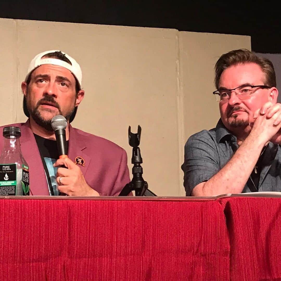 ケヴィン・スミスさんのインスタグラム写真 - (ケヴィン・スミスInstagram)「Last weekend in the great state of New Jersey, we held a reading of the old CLERKS III script that I almost made a few years back. The low-key production was a benefit for the #firstavenueplayhouse - the dessert theater in Atlantic Highlands where, in 1993, we held auditions for my first film, CLERKS. The theater needs about 50k in repairs and over the course of Saturday and Sunday performances, with only 80 tickets per show, we raised close to 20k! The intimate presentations went so well, we’ll likely do it 2 more times to raise the rest of the funds too, so watch my Social Media for alerts in a month or so! Once and future Dante @briancohalloran read the part he made famous and I read Randal (a part I nearly played before realizing that Jeff Anderson was perfect for the role)! Clerks alumnus @marilynghigliotti read our female lead and @tellemants lent his performance pipes for various voices. #ernieodonnell organized the event and played both Elias and a new character, and @dianadevlin voiced nearly everyone else, except one new character read by First Avenue icon Donna Jean (who played the renter in Clerks that Randal accuses of a ruse). On the second night, @kimgharbi (Clerks’ own Heather Jones) took over Elias duties, making it the first time since high school that we shared a stage. I was delighted to finally hear folks react to this version of Clerks III, but it’s too dark to pursue. I have a better, more uplifting version of a Clerks III that I intend to write and make instead. Still, this script had lots of laugh and a third act that jerked lots of tears. #KevinSmith #brianohalloran #marilynghigliotti #clerks #clerks3」8月7日 11時41分 - thatkevinsmith