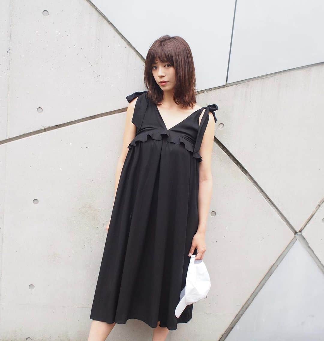 わちみなみのインスタグラム：「この前投稿しましたがあげなおし🍥💦﻿ ﻿ @valmuer_official  のワンピース🎀👗」