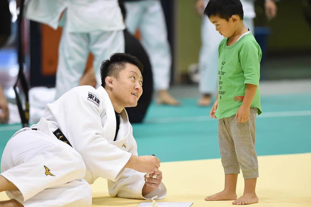 テレビ東京「柔道」さんのインスタグラム写真 - (テレビ東京「柔道」Instagram)「・ 全日本男子代表合宿🇯🇵 ・ ・ 稽古後のひとコマ📸 ・ ・ Photo:Itaru Chiba #テレビ東京 #柔道 #JAPAN #HisayoshiHarasawa #JudoWorlds #☺️」8月7日 11時50分 - tvtokyo_judo