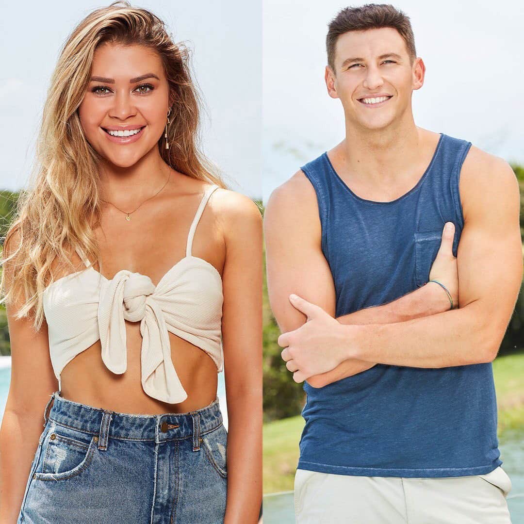 E! Onlineさんのインスタグラム写真 - (E! OnlineInstagram)「#BachelorinParadise's Blake Horstmann is revealing what went down at Stagecoach between him and Caelynn, and he’s even pulling out the text receipts. 👀 The drama is just getting started at the link in bio. (📷: ABC)」8月7日 11時57分 - enews