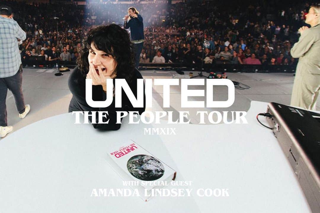ユナイテッドのインスタグラム：「Guess what? Our friend @amandalindseycook will be back with us this September for our final People Tour dates in the USA! (*excluding Bossier City and Honolulu) Link in bio to get your tickets.」
