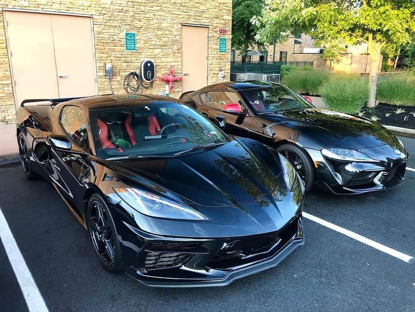 CARLiFESTYLEさんのインスタグラム写真 - (CARLiFESTYLEInstagram)「2020 Supra or 2020 Corvette C8? Photos by @thestradman #carlifestyle #Supra #C8」8月7日 13時07分 - carlifestyle