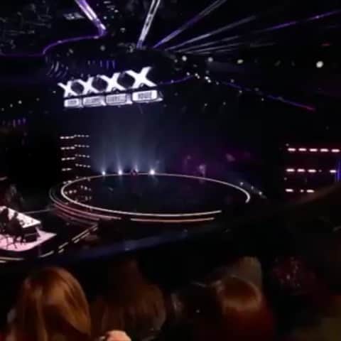 ジェニファー・ハドソンのインスタグラム：「I know I’m @nbcthevoice @thevoiceuk girl but here at JHud Productions as we all know we believe in giving credit , where credit is do! Pls be sure to support @calliesings on @agt when this woman’s songs the gates of heaven open . If u don’t know who she is pls look her up on YouTube . I’ve alwAys been a fan ! So happy to see her get her shine . It is beyond time for her to take her seat on the vocal throne with al the vocal greats ! She has so much to bless us with and teach us ! And I can’t wait for it all! Sing the clouds out of heaven @calliesings like u do all so well! JHud productions is rooting for u!」
