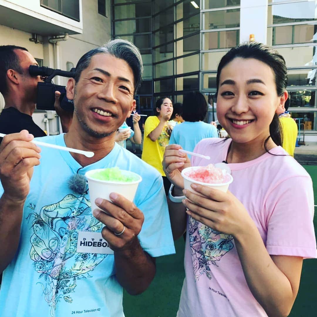 火口秀幸のインスタグラム：「真央ちゃんも　 ろう学校のみんなも 頑張ってます(^^)(^^) #24時間テレビ42  #タップダンス　#リハーサル #浅田真央　#猛暑　#日本テレビ #立川ろう学校 #HIDEBOH #吉本坂46 #RED」