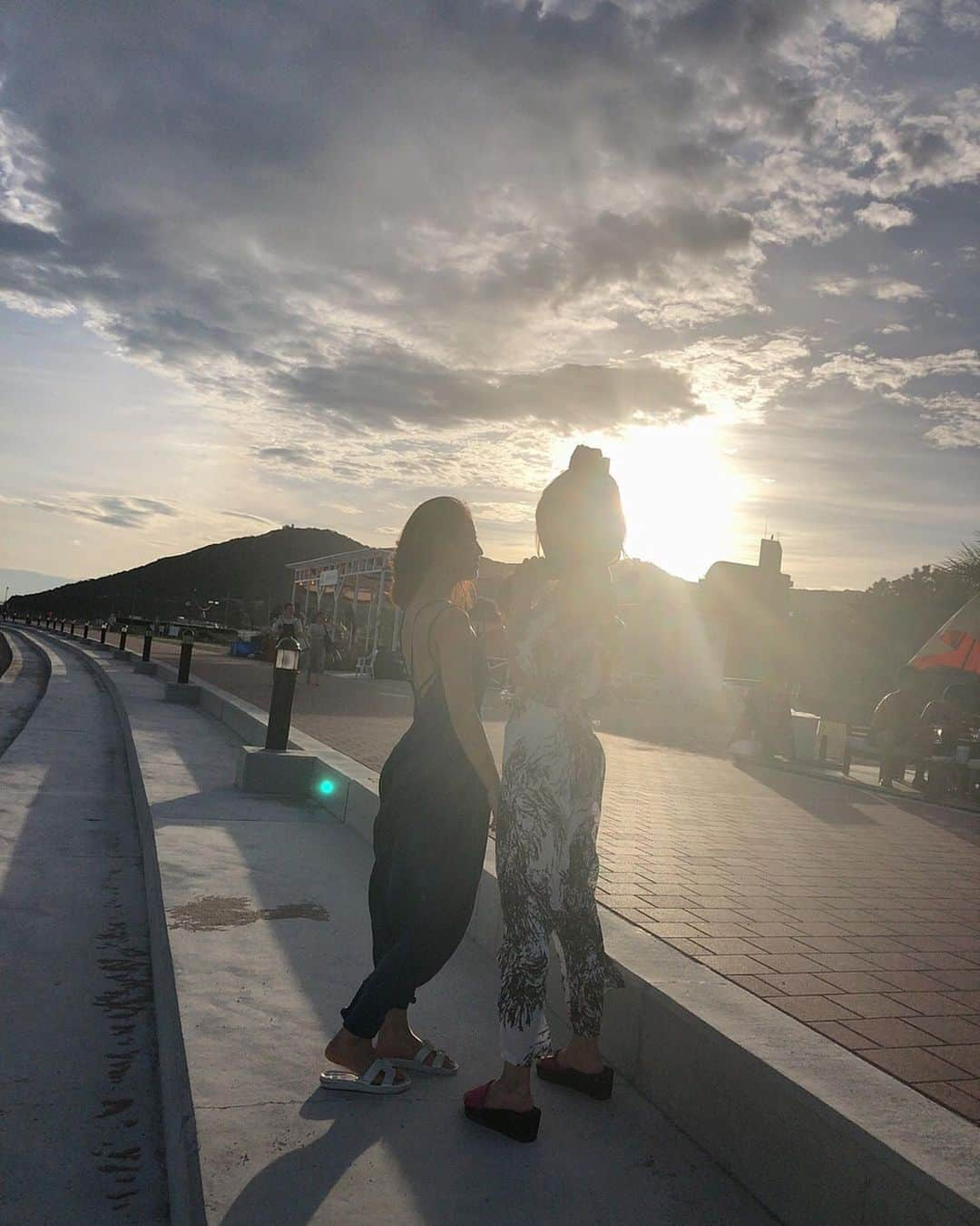 柚月めいさんのインスタグラム写真 - (柚月めいInstagram)「. 🌽すきぴ . . . #夏#海#空#思い出#holiday#friend#pic#instagood#photogenic#bbq#ootd#outfit#sexy#follw#sea#movie#beach#hat#eat#sunset#viw #柚月めい」8月7日 13時59分 - meimei.yuzu