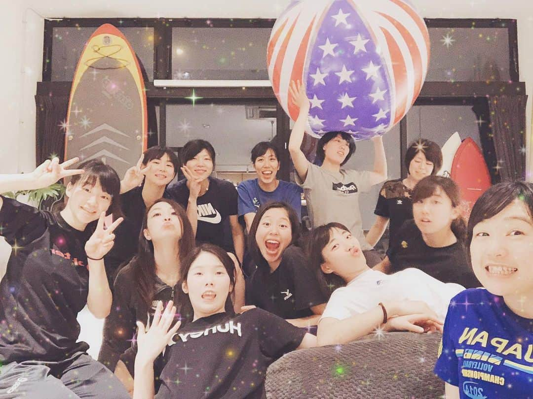 佐藤あり紗さんのインスタグラム写真 - (佐藤あり紗Instagram)「. . . リガーレ仙台🏐発足から1年が経ちました🎉 . 応援してくださる方々 スポンサーの方々 友人、親戚、家族、スタッフ、 リガーレ仙台を 選んで入ってきてくれた チームメートに感謝の気持ちでいっぱいです! . 置かれている環境は 決して恵まれてるとは言えませんが 少しずつではありますが前に進んでます。 . 私たちのチームは一つの企業での バレーチームではなく、 クラブチームのような形で 様々な企業さんのサポートの上で 運営している、バレーチームです! . . わたしが。選手一人一人が。チームが。 真似したいな。かっこいいな。かわいいな。 会いたいな。 試合見てみたいな。 バレー教室してほしいな。 講演して話聞いてみたいな。 イベントに参加してほしいな。 取材してみたいな。 応援したい。 協力したい。 スポンサーしてあげたいな。 と、思ってもらえる存在になります。 . 今後とも、暖かいご支援ご声援、 よろしくお願いいたします😇 . . 2019年8月9日〜 福井県営体育館にて クラブカップの全国大会もあります。 9日は開会式のみです⭐️ . リガーレ仙台は 8月10日 福井県営体育館 Ｄコート第一試合 9:30〜です🔥 . リガーレ仙台、初全国大会！ 頑張ります🏐 . まずは 試合前の宮城から富山までの バス移動🚌約700キロの旅 がんばります😂 . ＃リガーレ仙台 ＃リガーレ ＃ラテン語 ＃繋ぐ #結ぶ #バレーボール  #バレーボール部 ＃バレー部 #宮城県 #仙台市 #富谷市 ＃佐藤あり紗」8月7日 14時11分 - arisa_chu