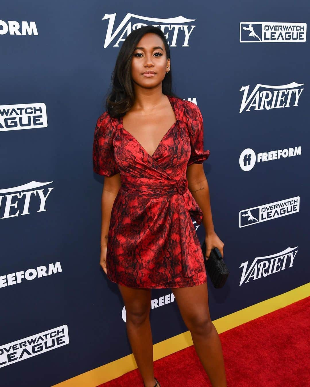 プリティ・リトル・ライアーズさんのインスタグラム写真 - (プリティ・リトル・ライアーズInstagram)「Blessing @variety’s #POYH pretty little carpet with @heysydneypark and @hayleyerin13.」8月7日 14時37分 - prettylittleliars