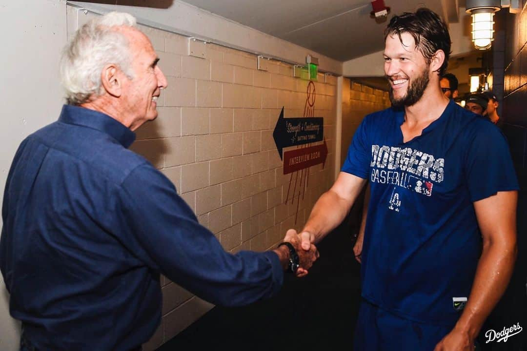 Los Angeles Dodgersさんのインスタグラム写真 - (Los Angeles DodgersInstagram)「They act like two legends cannot coexist.」8月7日 14時38分 - dodgers