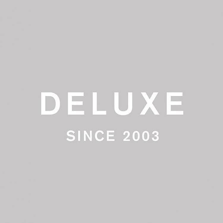 のインスタグラム：「夏季休業に伴う商品発送のお知らせ  日頃よりDELUXE ONLINE STOREをご利用いただき誠に有難うございます。 下記期間中の、出荷業務の休業日について下記の通りご案内申し上げます。  休業日 8月10日(土) 〜 8月18日(日)  ONILINE STOREは休業期間中もご注文いただけますが、 8月9日(金)の13時以降のご注文商品の発送は、8月19日(月)よりご注文順に発送させていただきます。  ご理解、ご協力の程何卒ご了承下さいます様お願い申し上げます。  DELUXE」