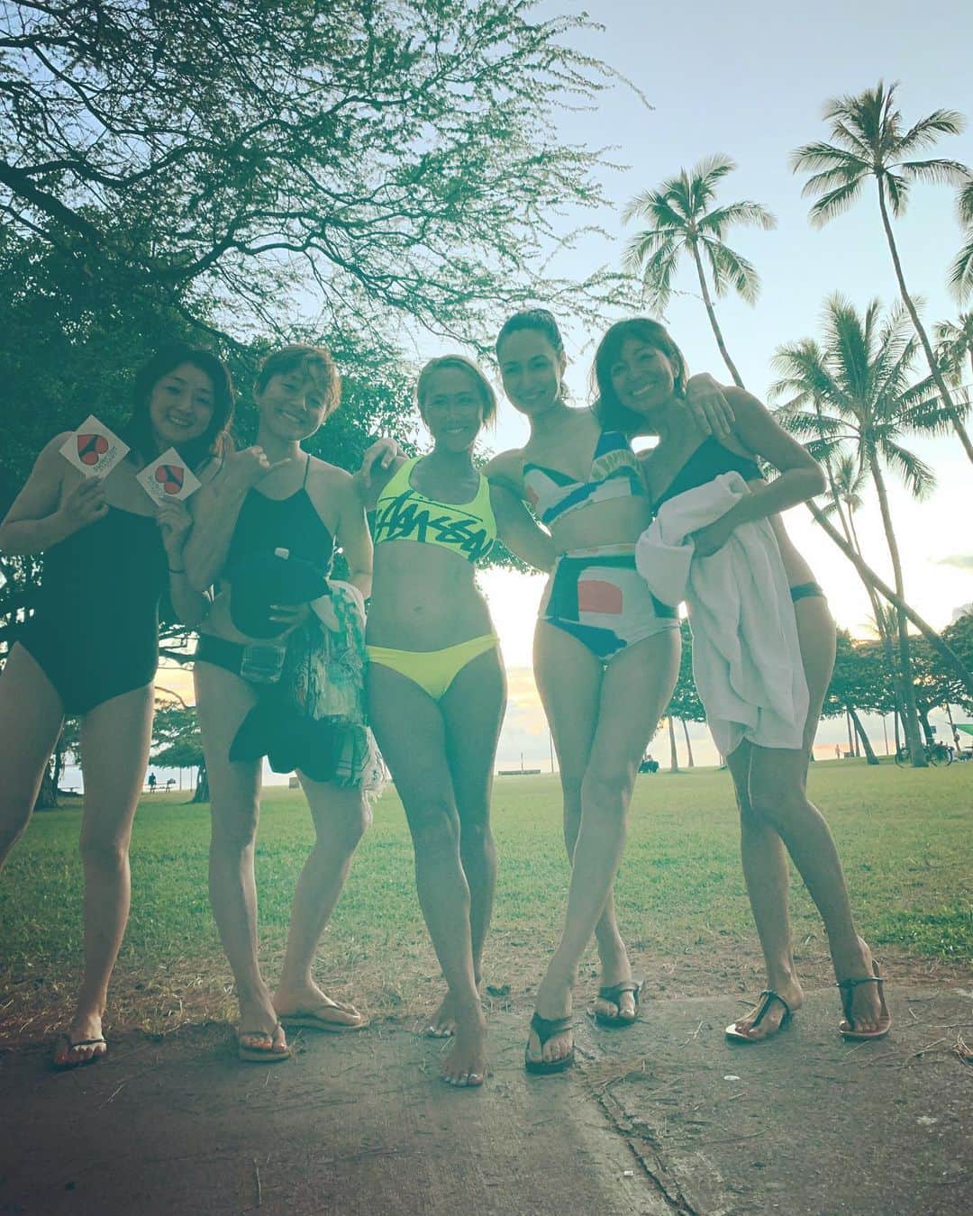 佐田真由美エロ 佐田真由美さんのインスタグラム写真 - (佐田真由美Instagram)「人生初サーフィン後 MITOちゃん、修自さん、ゆうさん感謝❤️🏄‍♀️✨  We love @surfergirlacademy 楽しい過ぎるー！🏄‍♀️」8月7日 15時12分 - sadamayumi