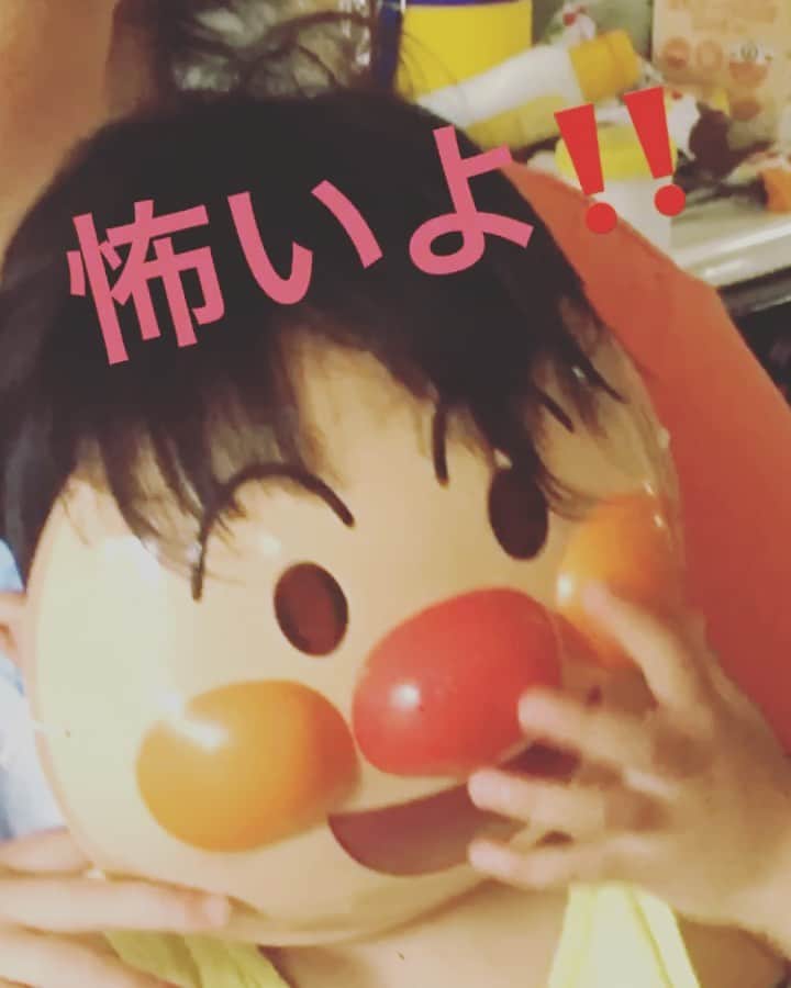 有坂美香のインスタグラム：「‼️‼️‼️ #恐怖画像 #アンパンマンおめん #前髪の威力  #ツルピカタマゴちゃん」