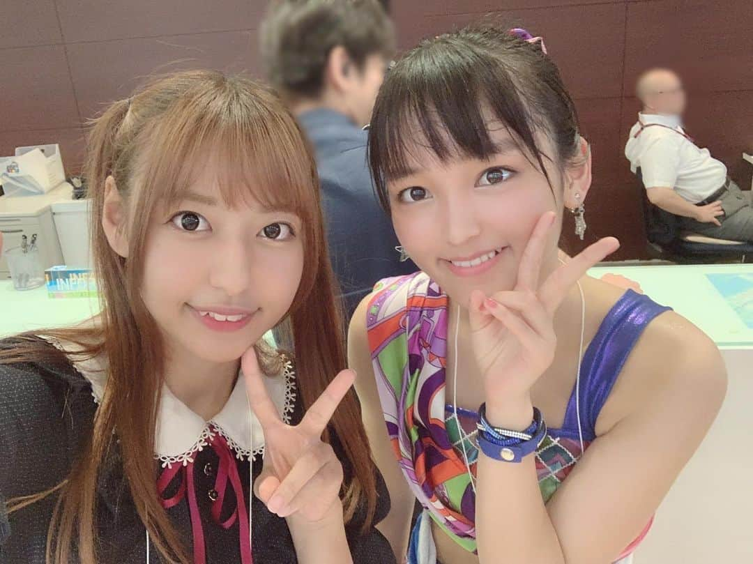 河合くるみさんのインスタグラム写真 - (河合くるみInstagram)「・ ・ こぶしファクトリーの野村みな美さん♡ ・ ハロプロ研修生で入ってきた時に 和田彩花さんにちょっとにてるって思っててずっと気になる存在だったのですが 2年前共演できたときは勇気でず、今年はお写真撮ってもらえました🥺 ・ ・ 歌も上手くてスタイルも抜群で表情豊かでいまのこぶしファクトリーさんのおちめんです☺️ ・ ・ #エラバレシ #河合くるみ #こぶしファクトリー #野村みな美 #アイドル #tif #tif019」8月7日 15時15分 - 6v6_krm