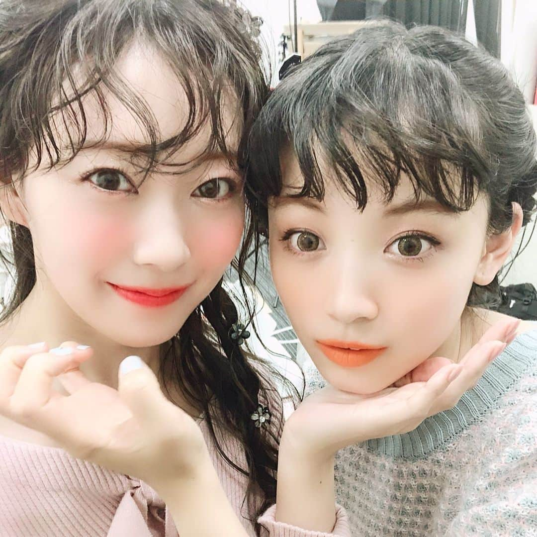 渡辺美優紀さんのインスタグラム写真 - (渡辺美優紀Instagram)「. ゆらちゃん♡同い年〜👭 今度ペットの爬虫類たちに会いに行くね〜🦎 おじさんゆらちゃん👨🏻‍🦱笑 指原さんのTOPARDSのDate Topazのカラコンをつけてみました💕」8月7日 15時47分 - miyukichan919