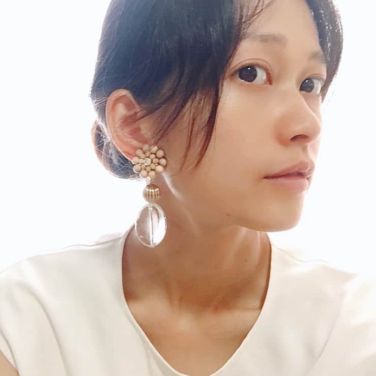 平野由実さんのインスタグラム写真 - (平野由実Instagram)「#kiku製作所  大きめサイズのお気に入りイヤリング。 シンプル服が多いので、アクセでアクセント。 存在感大きめなのが好きです😍  #大ぶりイヤリング #おおきめイヤリング #イヤリング  #アクセサリー #夏アクセサリー #夏イヤリング」8月7日 15時48分 - yumi_hiranoo