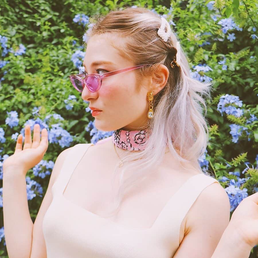 のインスタグラム：「Color shades🌈💕 【QOOキャットアイサングラス全3色】 1,900円(税込価格) . ご購入はLINE通販から💖 . ❤︎Vintage Qoo Tokyo OMOTESANDO❤︎ Address : Cinnamon Oak 1F 4-11-15 Jingu-mae Shibuya TOKYO JAPAN 150-0001 Business hour : 12:00〜19:00 . #qootokyo #新qoo」