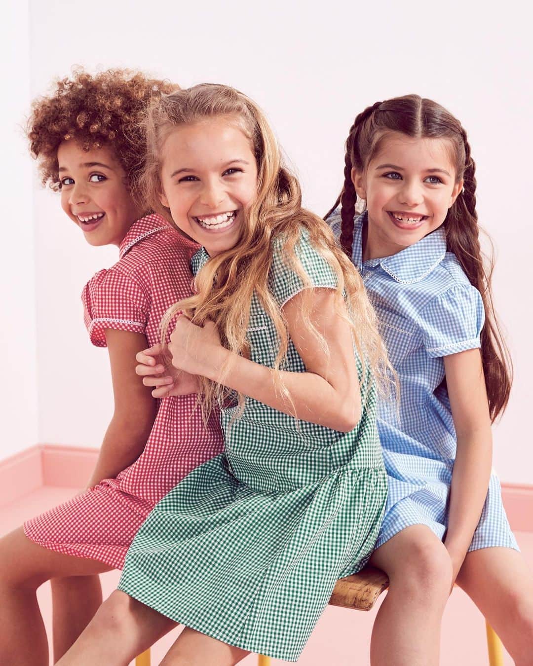 のインスタグラム：「Sunny days ☀️ Don't forget about their uniform for warmer days: we have their go-to gingham as dresses AND playsuits! Shop everything they need for the new term: 🔍 893148, 884631 & 879408. #backtoschool #schoolwear #uniform #schooluniform #gingham #dress #summer #newterm #kidswear #nextkids」