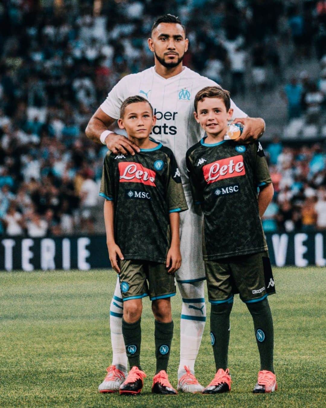 ディミトリ・ペイェのインスタグラム：「Père & Fils  @olympiquedemarseille @equipedefrance @famillespoir #10 #⚪️Ⓜ️ #LMV #NMP-10 #TeamBoumBam」