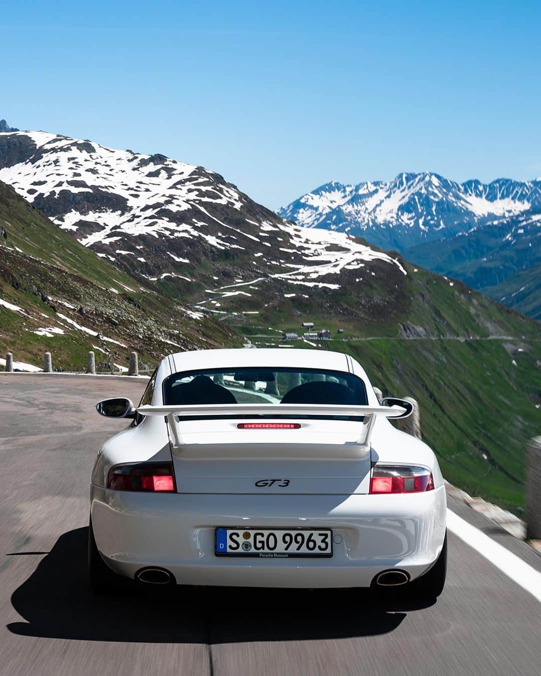 Porscheさんのインスタグラム写真 - (PorscheInstagram)「20 years ago the first 911 GT3 signalled the start of a new era for discerning sports car fans. Like no other Porsche 911, the GT3 embodies the hallmarks of Porsche Motorsport. Which generation is your favorite? (📸: @porsche.ch) #Porsche911GT3 #GT3 #TimelessMachine  _ Combined fuel consumption in accordance with EU 6: 911 GT3 : 12,9-12,7 l/100 km; CO2 emissions: 290-288 g/km」8月7日 17時00分 - porsche