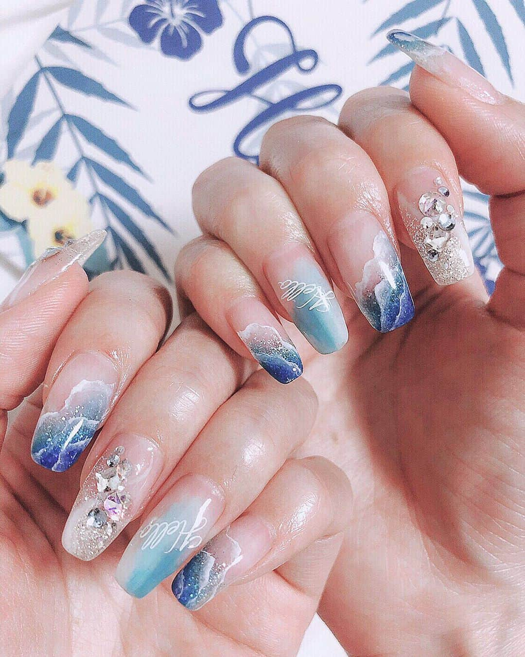 二重の女神 まあささんのインスタグラム写真 - (二重の女神 まあさInstagram)「.﻿ 𝒏𝒆𝒘 𝒏𝒂𝒊𝒍💅﻿ ﻿ もう秋っぽくしようかなと思ったけど﻿ どうしてもこのデザインやりたくて..🤤﻿ ﻿ #波ネイル  #ビーチネイル  #海ネイル . . デザイン考えるのも楽しい💕﻿ 指先涼しくなりました🎐🎐🎐笑﻿ ﻿ ﻿ #nail #nailart #nailsalon #nailstagram #gelnail #newnail #naildesign #summernail #ネイル #ジェルネイル #ネイルアート #ネイルサロン #ネイルデザイン #夏ネイル #네일 #네일스타그램 #네일샵」8月7日 17時02分 - maasa.05