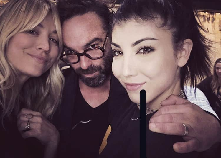 ジョニー・ガレッキさんのインスタグラム写真 - (ジョニー・ガレッキInstagram)「Us artists have nothing to build if we don’t support one another. The Cuoco Sisters @kaleycuoco & @bricuoco gave their time and immense talents tonight to a project that is dear to me. Thank you, Mooks and Mooks Jr. I owe you both one or two. XO. 📸: @kaleycuoco」8月7日 17時07分 - sanctionedjohnnygalecki