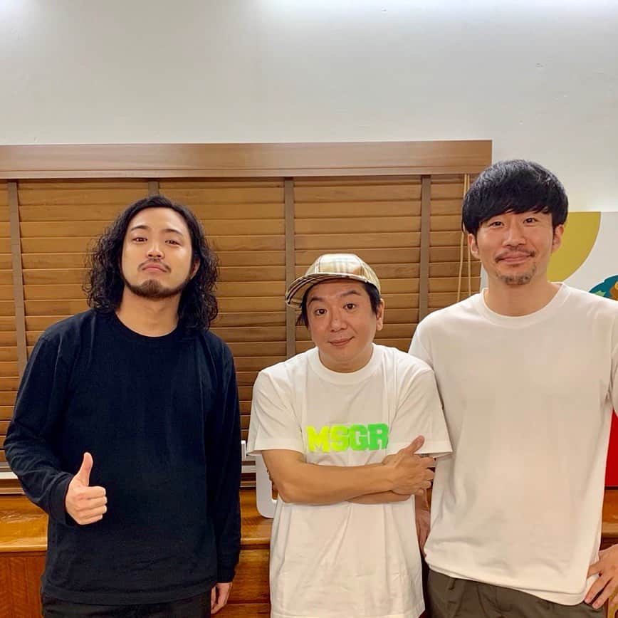 のインスタグラム：「‪愛韻TV「R-指定 前編」配信開始しました！！やっぱ韻が好きだなぁーーーってなりました。‬是非です！！ https://youtu.be/daF_hPfPtVw ‪#愛韻 #愛韻tv #CreepyNuts #梅田サイファー #フリースタイルダンジョン‬」