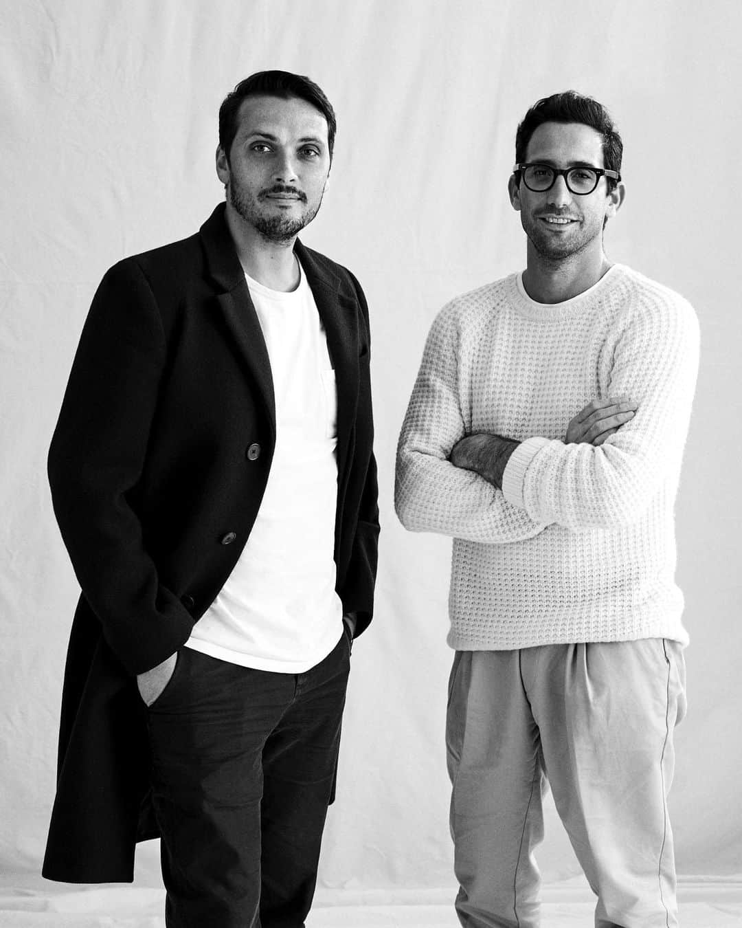 サタデーズさんのインスタグラム写真 - (サタデーズInstagram)「Signing the lease to Crosby street vs 10 years later. Equally terrified and excited for the adventure ahead. We’ve been incredibly lucky to have received so much support and work with an insanely talented group of people along the way. Lots more to come and looking forward to celebrating with everyone soon.  @colintunstall @morgancollett  #saturdaysnyc #saturdayssurfnyc #31crosbystreet」8月8日 3時30分 - saturdaysnyc