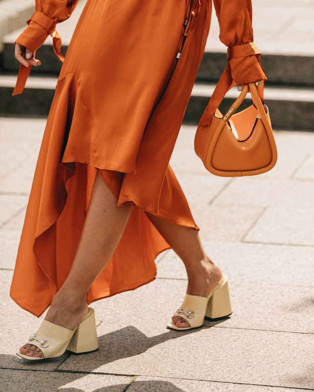 ネッタポルテさんのインスタグラム写真 - (ネッタポルテInstagram)「WELL HEELED: Put your right foot forward in @gucci's chunky block heel sandals – we'll be wearing ours with coordinating sunshine shades. #DressFromTheFeetUp  Tap the link in bio to shop your favorite looks from Instagram at #NETAPORTER. 📸: @danrobertsstudio」8月8日 4時07分 - netaporter