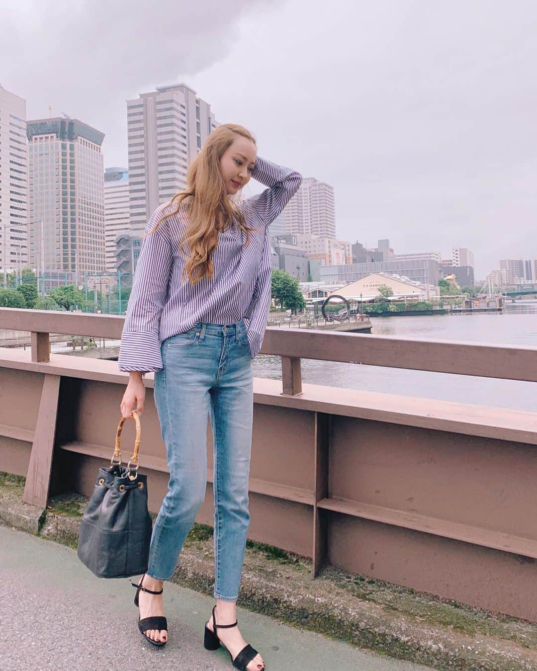 國保美貴のインスタグラム：「@uniqlo のデニムがいい感じ💕  皆さま熱中症には気をつけてください🥵 . . #ootd #outfit #fashion #cordinate #todaysoutfit #love #instagood #今日のコーデ #プチプラコーデ #ファッション #今日の私服 #私服 #みき服 #國保美貴 #데일리 #데일리룩 #옷스타그램 #멋스타그램 #일상 #팔로우  #uniqlo  #denim  #barneysnewyork #zara #デニムコーデ #ユニクロデニム族  #おしゃれさんと繋がりたい  #お洒落さんと繋がりたい」