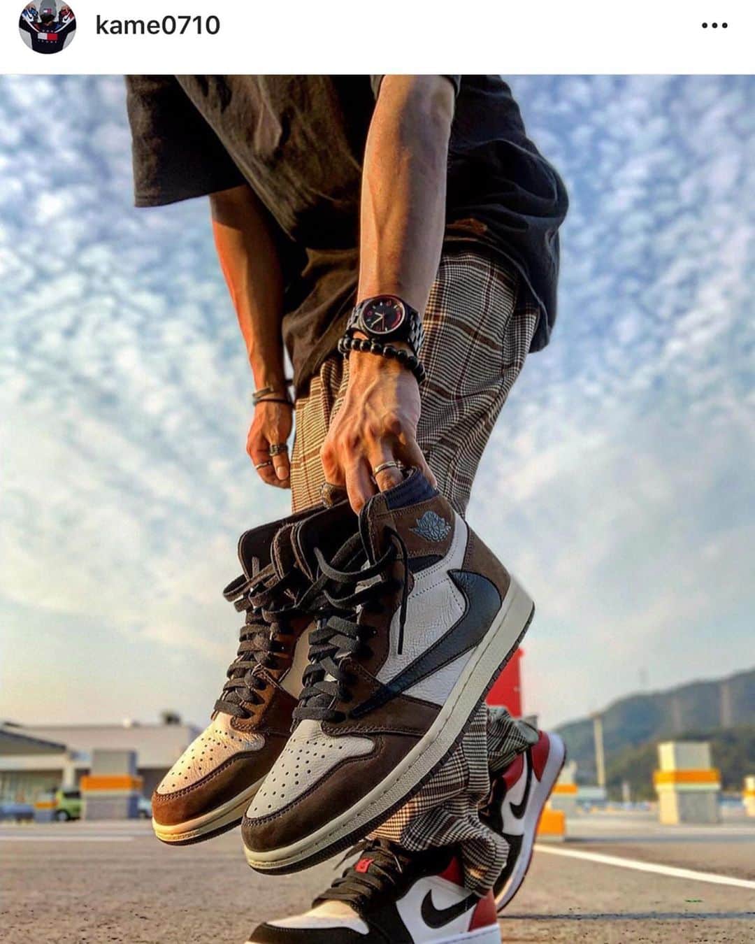 のインスタグラム：「. . . #ジャパスニピックアップ足元編 . . . 全身コーデだけに捉われず、お好きな写真を #ジャパスニ #ジャパスニ女子 のタグを使って投稿ください😊✨ . . . #ジャパスニ #ジャパスニ女子 #ジャパスニピックアップ #スニーカー #スニーカーコーデ #スニーカー男子 #スニーカー女子」