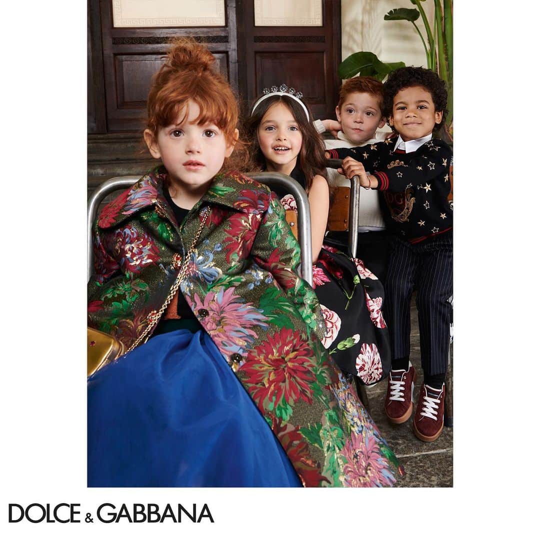 ドルチェ&ガッバーナさんのインスタグラム写真 - (ドルチェ&ガッバーナInstagram)「The new Dolce&Gabbana Fall Winter 2019-20 Children’s Advertising Campaign.  #DGCampaign #DGFW20 #DGBambino」8月7日 20時01分 - dolcegabbana