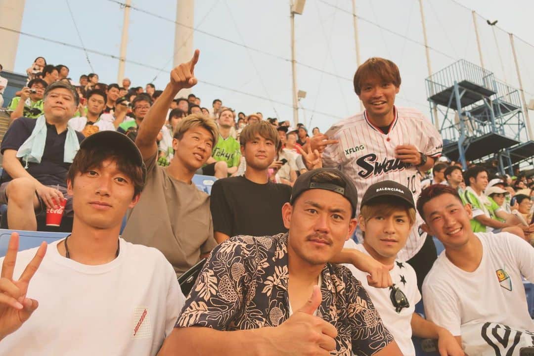 小川諒也のインスタグラム：「#東京ヤクルトスワローズ  #阪神タイガース  #キャプテン #始球式 #fctokyo」