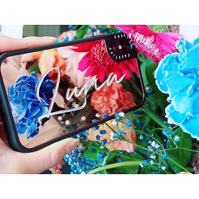 今井月のインスタグラム：「New iPhone case🌺🌼🦋 @casetify @casetify_jp  #casetify #ミラーケース」