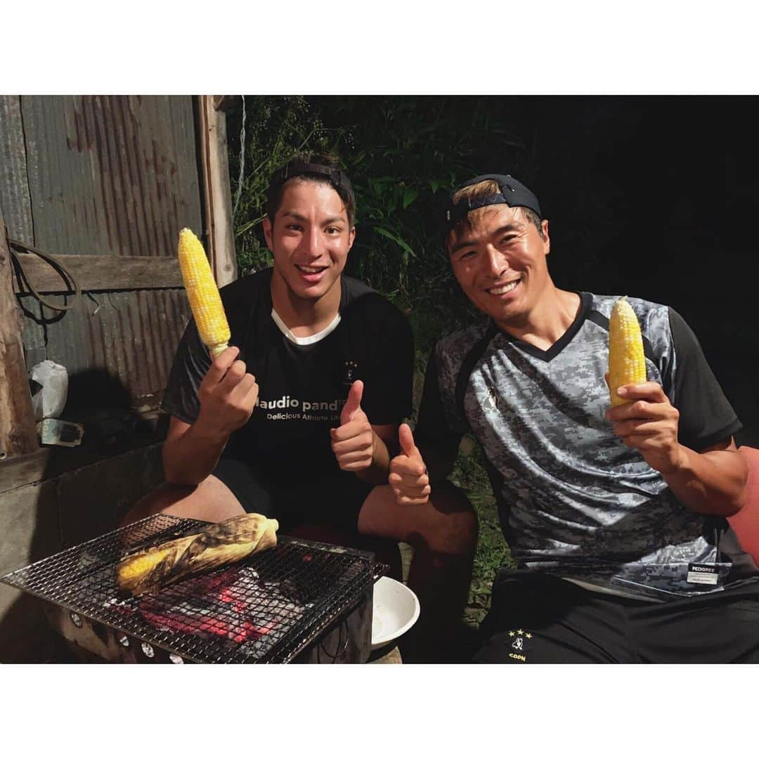 北野貴之さんのインスタグラム写真 - (北野貴之Instagram)「鳥取県の夏は海があり、山があり最高！！ 是非、訪れた際は、鳥取県と島根県の県境にある笹子ビーチへ。 海で泳ぎ、夜は山でバーベキュー。  #雨も#海#自然児#日の丸弁当#持参#刺身#夜#大山#バーベキュー」8月7日 20時17分 - takashi_kitano