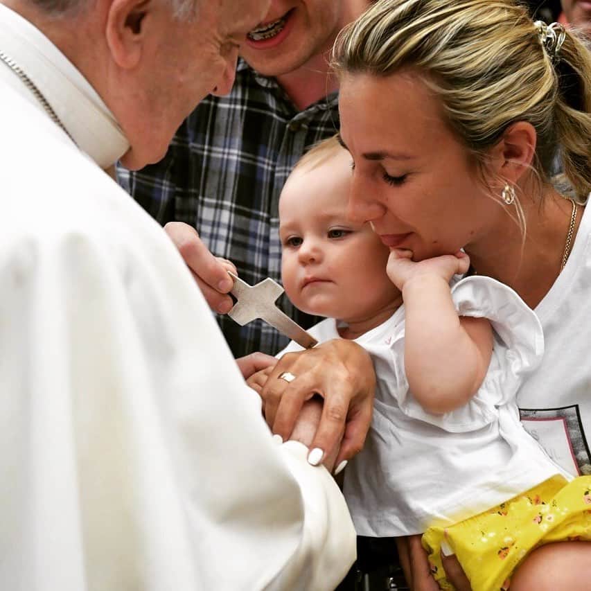 フランシスコ（ローマ教皇）さんのインスタグラム写真 - (フランシスコ（ローマ教皇）Instagram)「#GeneralAudience #audienciageneral #audiênciageral」8月7日 20時36分 - franciscus