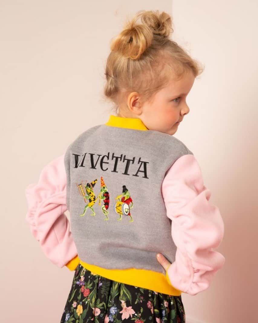 I.T IS INSPIRATIONさんのインスタグラム写真 - (I.T IS INSPIRATIONInstagram)「Inject some attitude to your MINI-ME's wardrobe with @i.tmini and @vivettakids⁠ -⁠ Follow @i.tmini and discover its AW19 new arrivals.⁠ -⁠ #ITHK #ITisInspiration #ITmini #ITkidswear #Vivetta #VivettaKids」8月7日 20時29分 - ithk