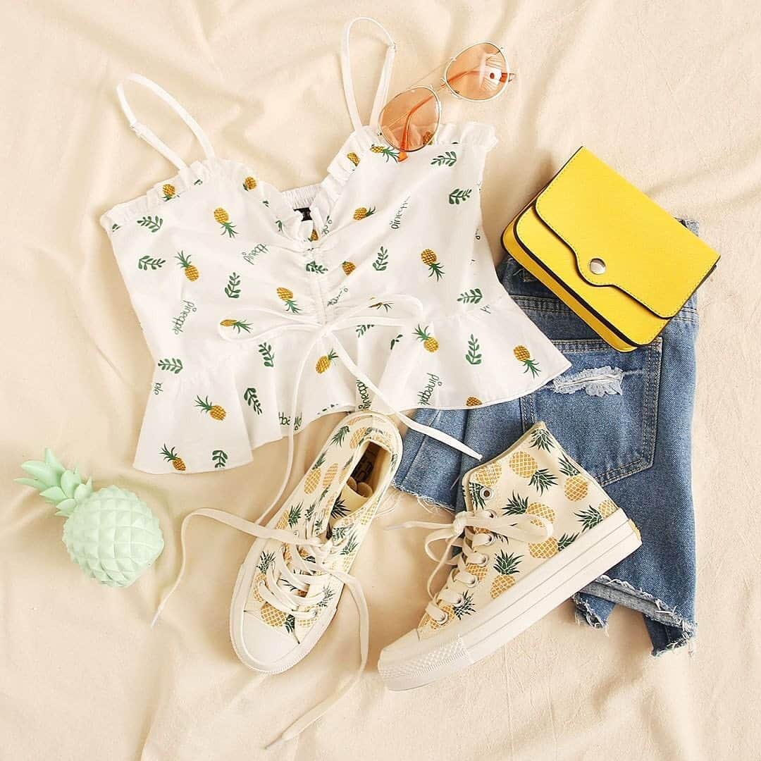 SHEINさんのインスタグラム写真 - (SHEINInstagram)「We like it all🍍🍍🍍 Search '732508' link in bio. #SHEIN #SHEINOOTD #SHEINstyle #OOTD #SHEINss2019 #top #cami #ruffle」8月7日 20時54分 - sheinofficial