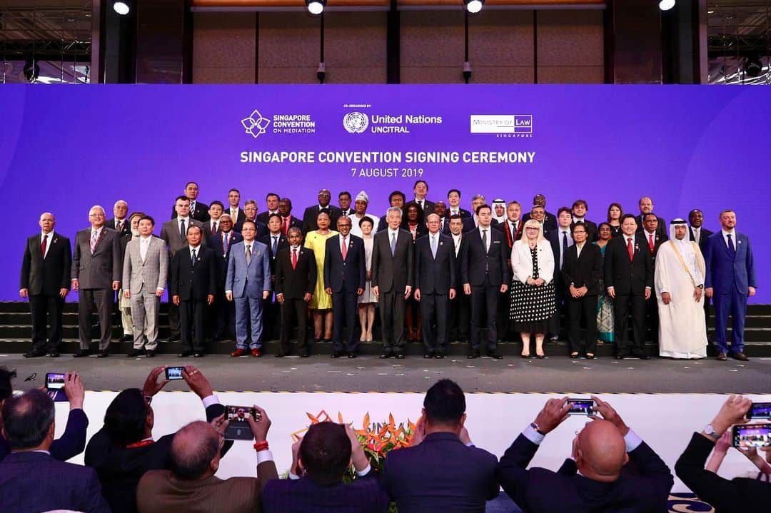 リー・シェンロンさんのインスタグラム写真 - (リー・シェンロンInstagram)「A special and proud day for Singapore! Representatives from 46 countries met this morning to sign the @unitednations Convention on International Settlement Agreements Resulting from Mediation, a.k.a. the Singapore Convention on Mediation.  It is the first UN treaty to be named after Singapore (and to have an orchid named after it)! The Singapore Convention will let parties involved in cross-border commercial disputes enforce mediated settlements in court. It will provide more certainty to businesses, and advance international trade, commerce and investment. It will encourage the use of mediation to resolve disputes, instead of resorting to arbitration or litigation.  It also affirms countries’ support for multilateralism. It shows that countries are capable of coming together to reach consensus, make binding commitments, and rely on international rules-based frameworks to settle disputes.  This Convention took three years of hard work and negotiations. My thanks to our Ministry of Law and @mfa_sg teams for excellent work with their international counterparts, which made this breakthrough possible! – LHL (MCI Photos by Chwee)」8月7日 20時52分 - leehsienloong