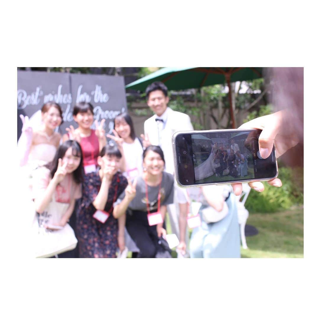 大阪ブライダル専門学校公式ページさんのインスタグラム写真 - (大阪ブライダル専門学校公式ページInstagram)「#AO内定者プレミアムイベント とても歴史があり、緑に囲まれ、 和と洋を兼ね備えた大阪で大人気の式場✨ #太閤園 様にてプレミアムイベントを開催しました😆 とても盛り沢山なイベントだったので 2日に分けてお届けします💁‍♀️🌈 まずは本格的な模擬挙式💒 在校生が一から考えた人前式を 皆さんに体験していただきました💕 感動で涙する高校生の姿も🥺✨ 色々な演出を体験でき、 改めて結婚式の魅力を知る事ができましたね😊💗 挙式の後はガーデンにて写真タイム📸🌱 …続く🌼  #大阪ブライダル専門学校  #ウェディング #ブライダル #ウェディングプランナー #ドレスコーディネーター #jk #fjk #sjk #プレミアムイベント #結婚式体験 #模擬挙式 #ガーデン #選ばれる人になる」8月7日 20時52分 - osakabridal