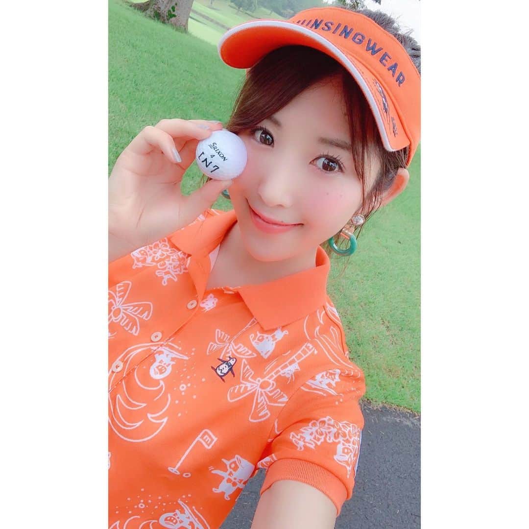 のインスタグラム：「先日のGTBカップではスリクソンの新しくボールを打ちました✨ 打感がすごくよかったです😊🌸これで私もスコアが縮まるといいなぁ🐰💕 次戦のGTBカップ参加者募集中です！ 私たちと一緒にゴルフしましょう⛳️楽しいよ٩(^‿^)۶💗 ■9/18（水）　第7戦GTB CUP 紫カントリークラブ　紫あやめ36 http://www.murasaki-cc.co.jp/ayame/  #gtバーディーズ #ゴルフトゥデイ #スリクソンzstar  #gtbカップ #ゴルフ好き #ゴルファー #ゴルフウェア #ゴルフ女子  #ゴルフコーデ #マンシングウェア  #デサント #タロアウト さん #ゴルフ #golf #golfwear #golfgirl #instagolf #golfstagram  #golfer  #golffashion  #summer #高尔夫球 #골프 #골프중독」