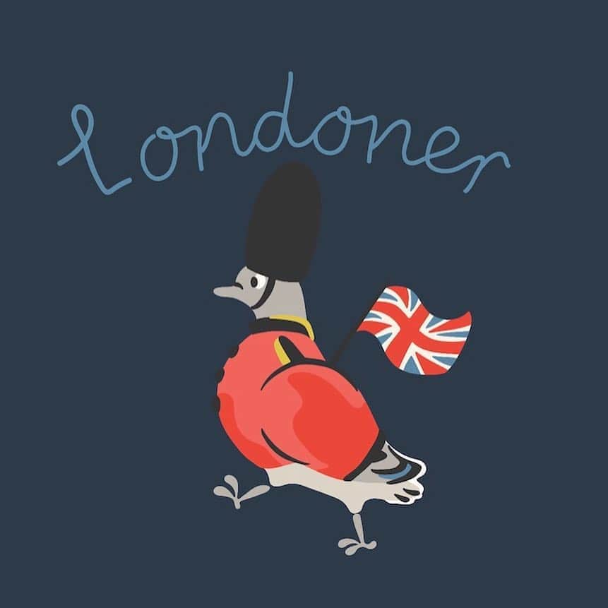 キャス・キッドソンさんのインスタグラム写真 - (キャス・キッドソンInstagram)「新作プリントコレクションでは、ロンドンの街で遭遇できるフレンドリーな鳩たちをフィーチャーしました🕊﻿ ﻿ 賑やかで楽しいプリント「Parading Pigeon（パレーディングピジョン）」では、鳩たちが様々なガーズ（近衛兵）の制服や伝統的な衣装を纏って登場🇬🇧 ﻿ まるでバッキンガム宮殿の名物、衛兵交代式を見ているような愉快な気持ちにさせてくれます。﻿ ﻿ 新作プリントコレクションはプロフィール欄のリンクから✨﻿ ﻿ #キャスキッドソン #プリントストーリー #鳩 #ピジョン #バードプリント #鳥」8月7日 20時59分 - cathkidston_jp