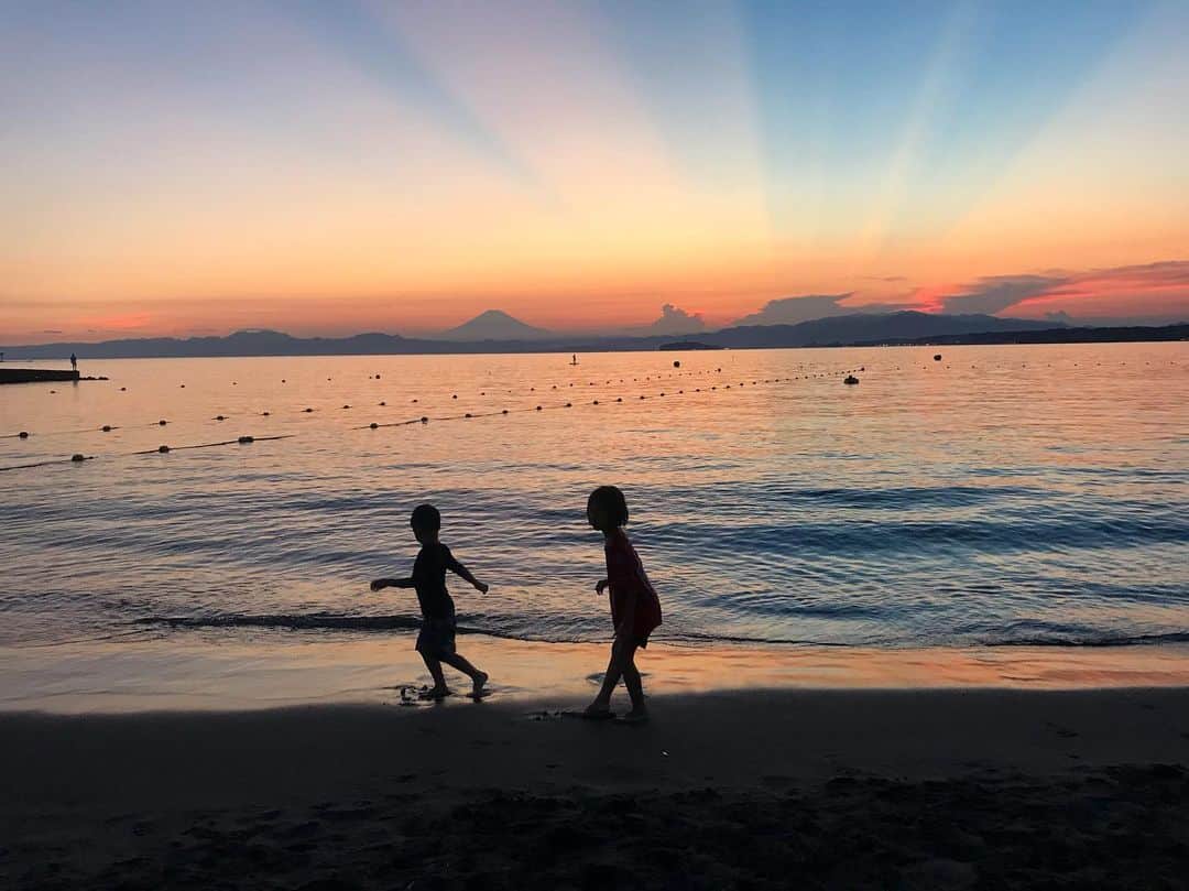 桃生亜希子のインスタグラム：「🌞🙏✨」